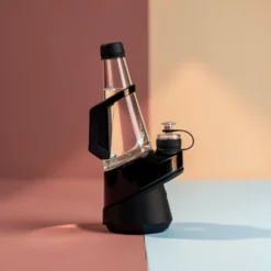 PuffCo The Peak utazócsomag fekete Carb Cap Tetherrel